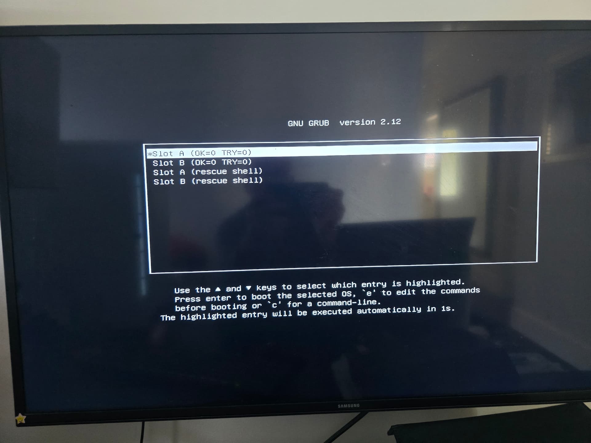 Blinking cursor immediately after Installing ZimaOS - Operating